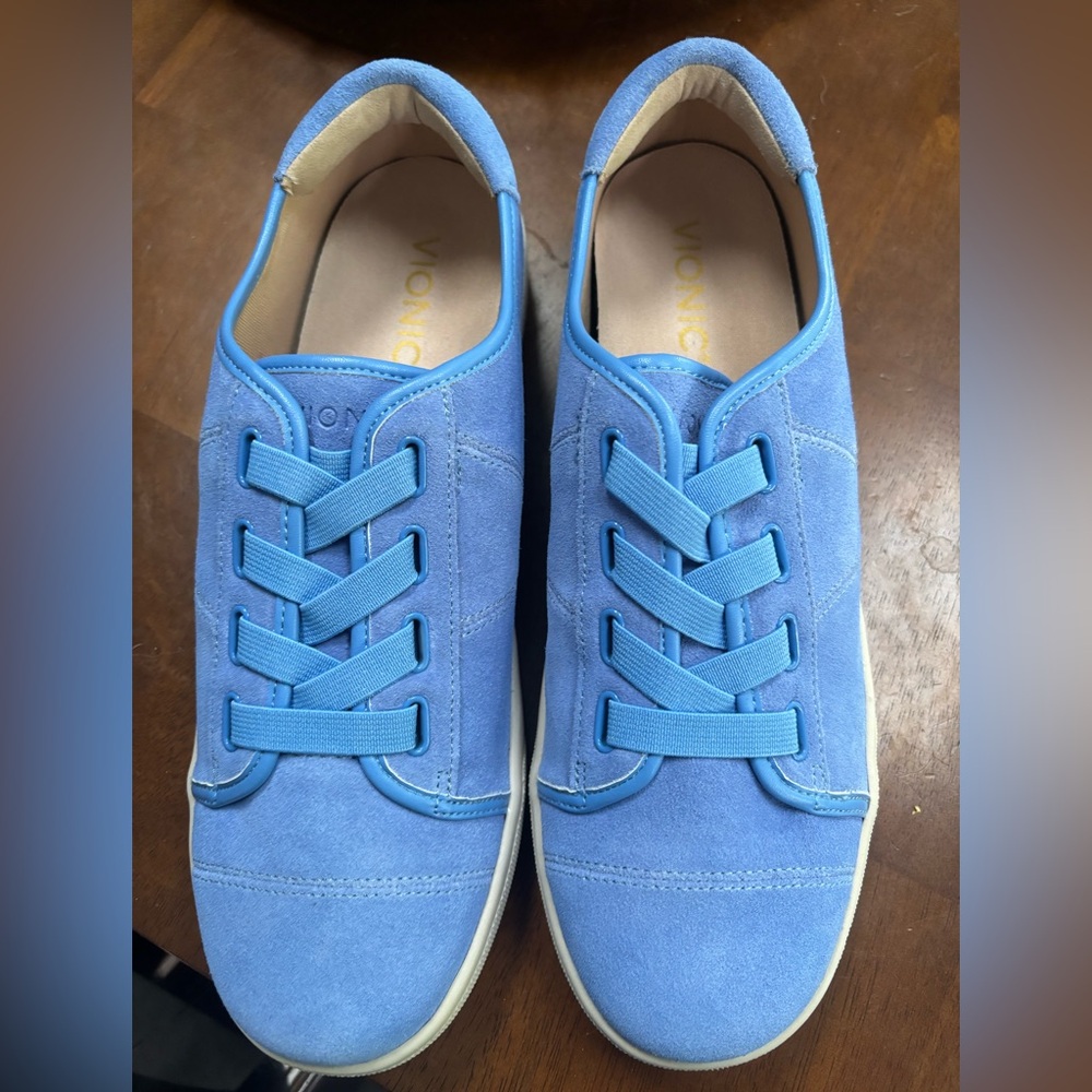 Vionic Jean Suede Slip On sneakers Periwinkle Blue Size 8.5